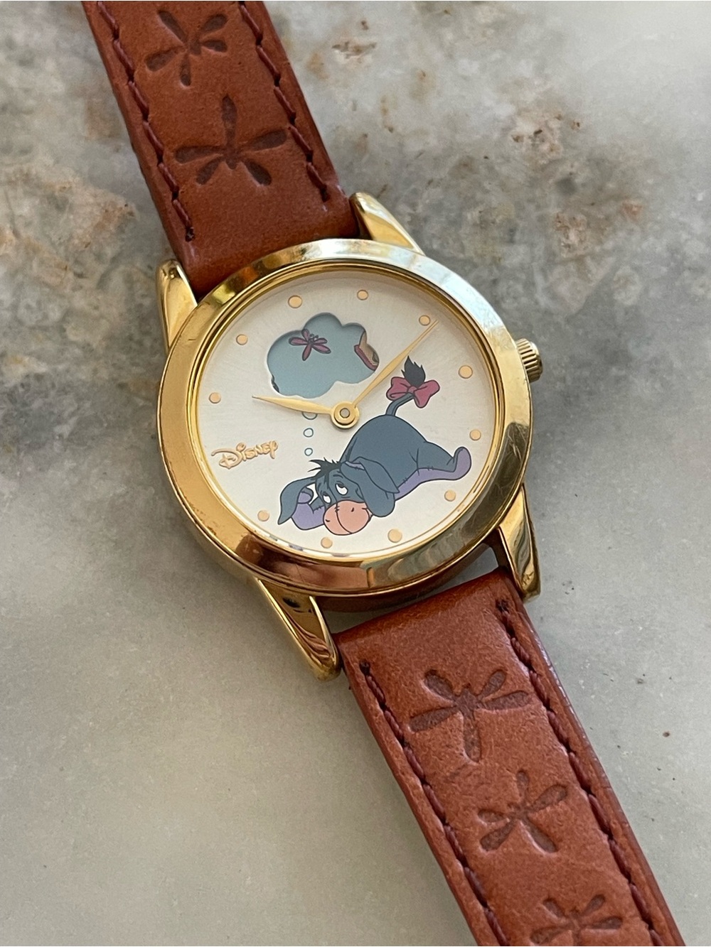 VINTAGE DISNEY SII WINNIE THE POOH EEYORE DAYDREAM ROTATING DIAL WRIST WATCH
